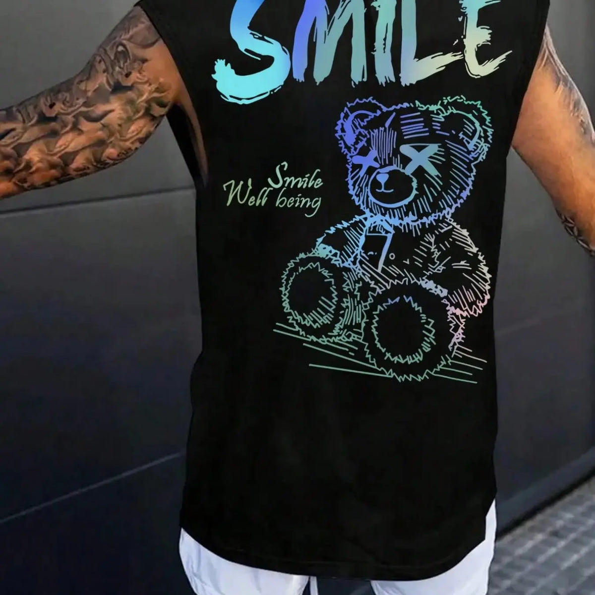 Unisex Gradient Bear Print Vest, Street Style Loose-Fit Graphic Top, All-Seasons Fashionable Outerwear, Trendy High-Street Apparel