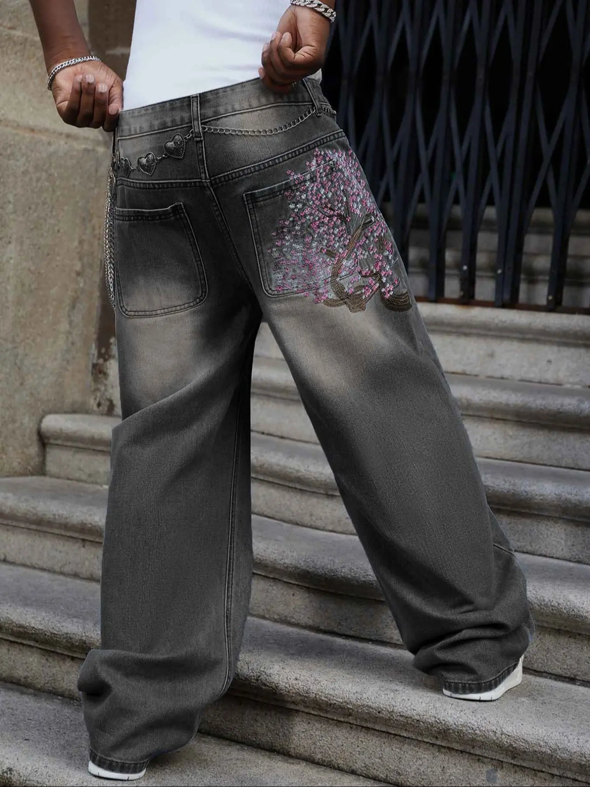 Men's New Washed Loose Denim Jeans, Baggy Wide Leg, Fashionable Embroidered Casual Style, Versatile All-Season Wear, Comfortable & Stylish Design