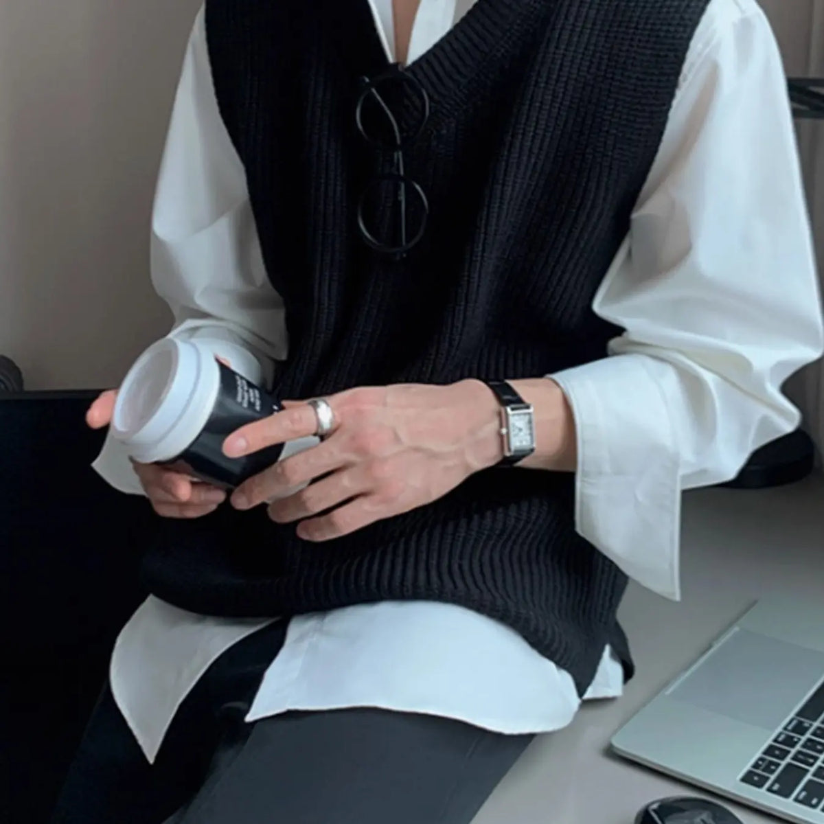 Men's Knitted Vest Spring Summer New Korean Style Loose Casual Sweater Backless Top, High-End Look, Comfortable Fit, Casual Comfy Vests