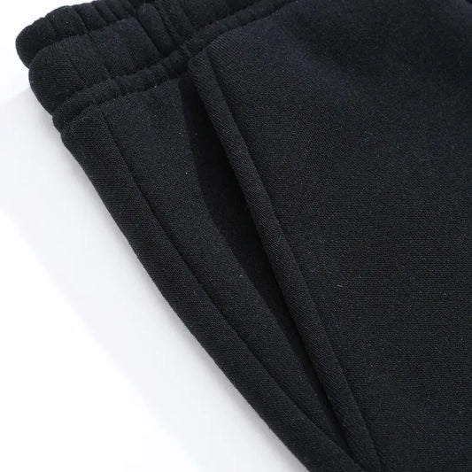 3-Pack Men’s casual 3/4 shorts: elastic waistband drawstring athletic 3/4 shorts. Simple solid color that pairs easily—suitable for summer daily commuting and work, street and outdoor activities, holiday leisure, sports running, a