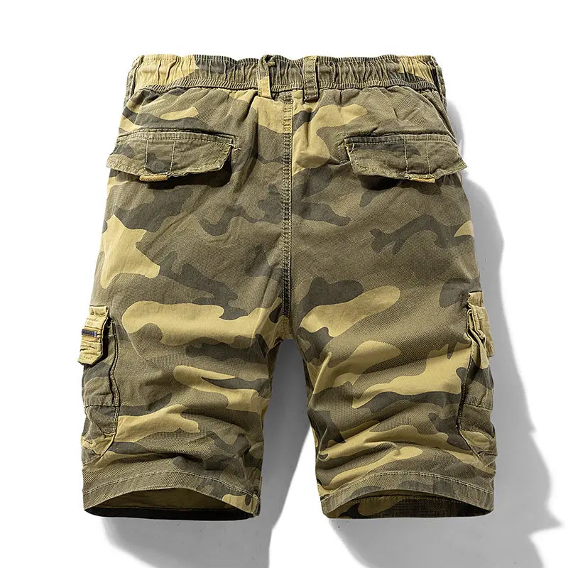 Clean Gent men’s classic camouflage cargo shorts—stylish, high-end design with multiple pockets for practicality; suitable for outdoor sports and waiting-in-line dates; a perfect gift choice.