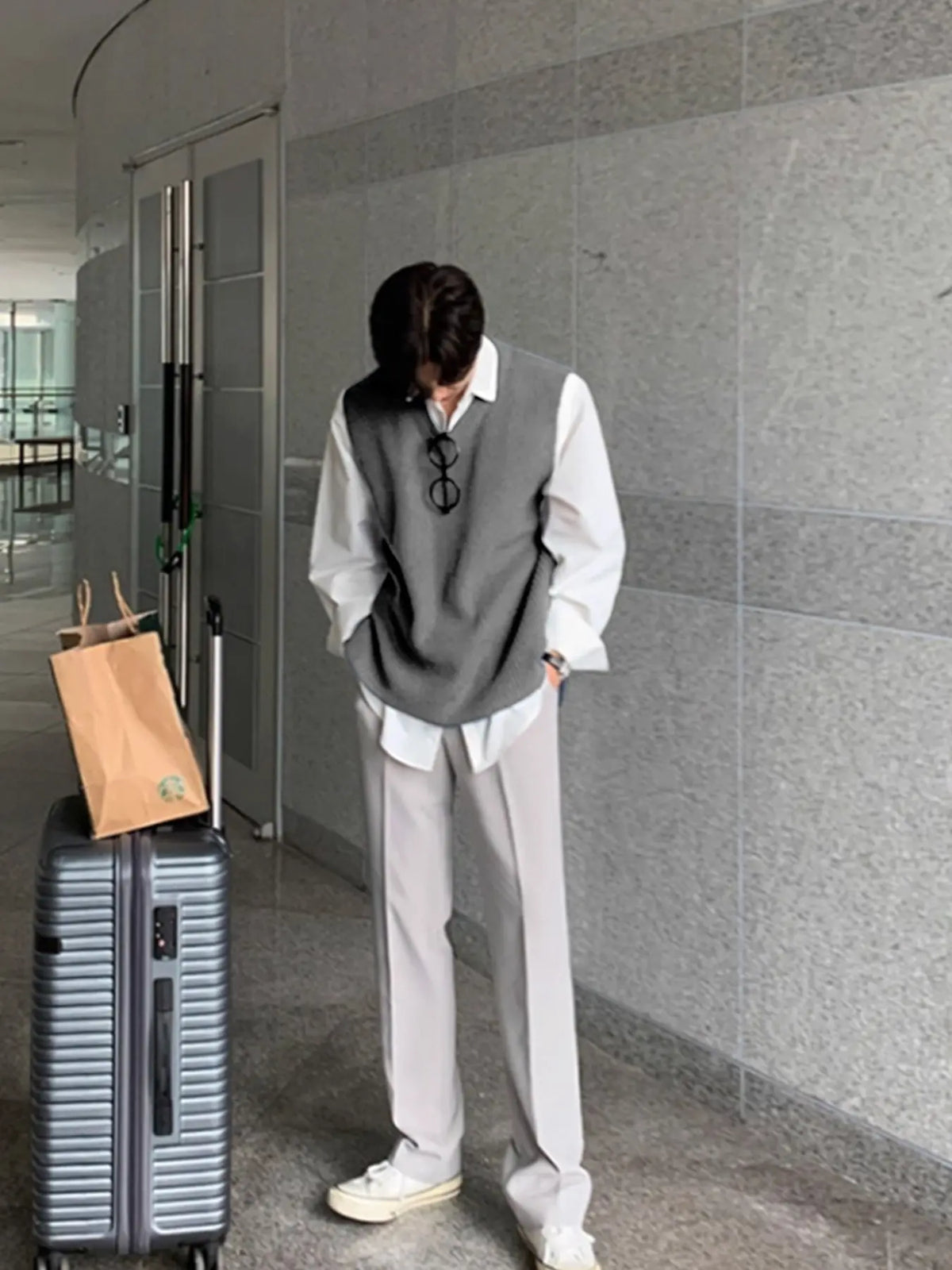 Men's Knitted Vest Spring Summer New Korean Style Loose Casual Sweater Backless Top, High-End Look, Comfortable Fit, Casual Comfy Vests